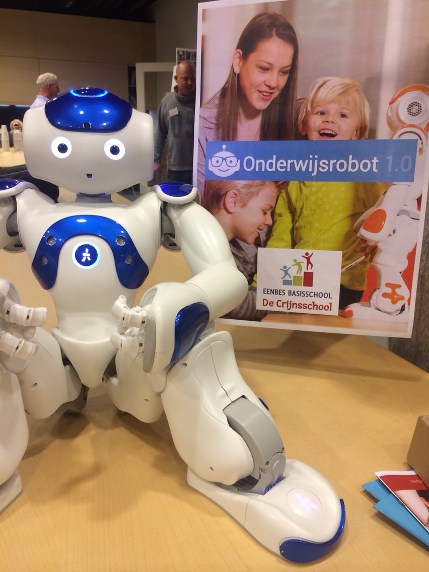 Crijnsschool's tweet image. Voor twitteraars een primeur! #onderwijsrobot #pilot #wijdoenmee