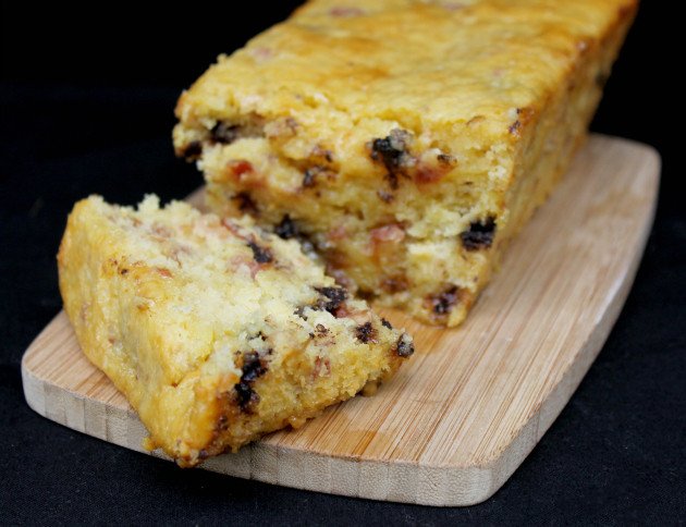 craftyseasonmum's tweet photo. This Chocolate Chip Cranberry Orange Hazelnut Bread: a holiday favorite! https://t.co/At8GEgGT6d via @kickingwkelly https://t.co/kHbJF5db4Q