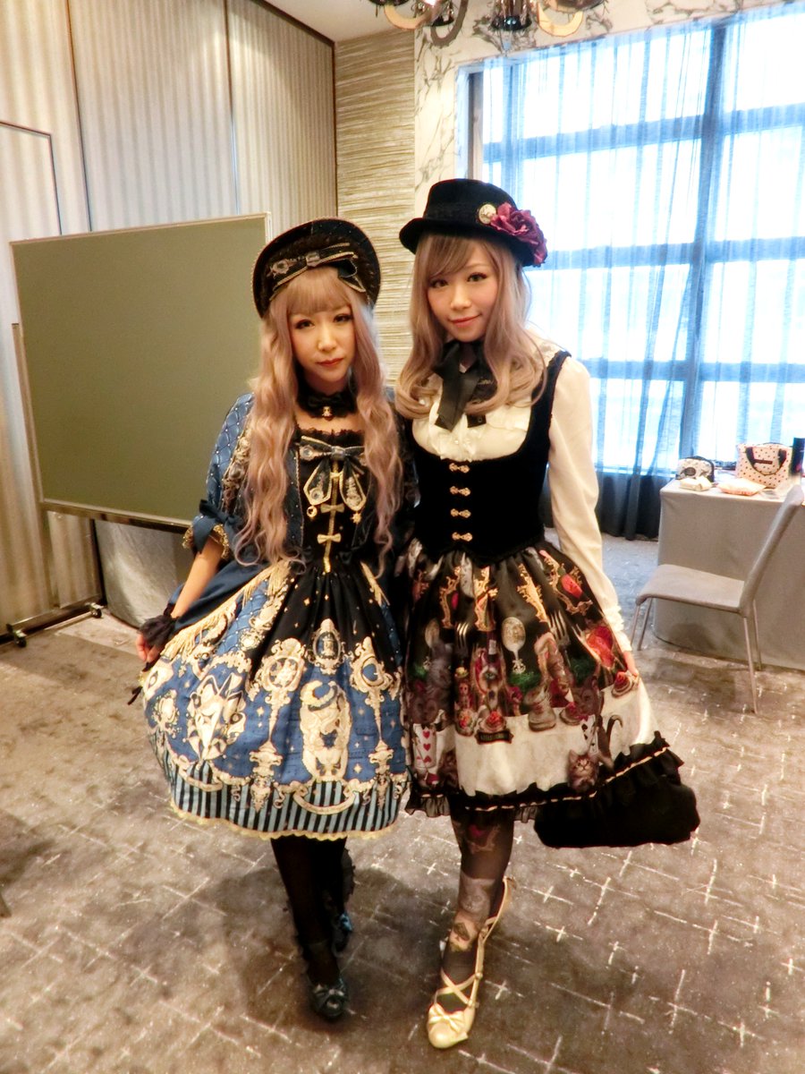 Rurubie_Chan's tweet photo. Krad Lanrete Halloween Tea Party @krad_lanrete https://t.co/RRbneaP38y