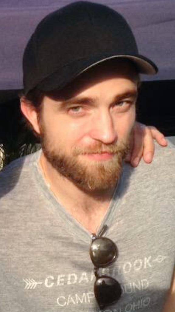 IamRobAddicted's tweet photo. #BeardyRob ๐ฅ๐โค๐๐ https://t.co/kX8uA5jNNH