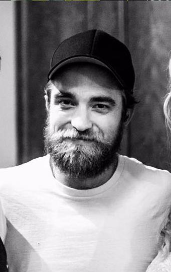IamRobAddicted's tweet photo. #BeardyRob ๐๐โค๐ https://t.co/1AqV5yWy2P
