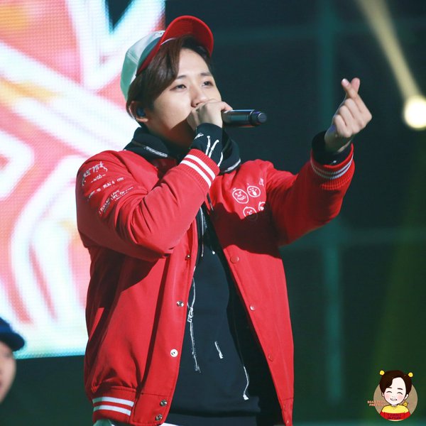 Official_B1A4's tweet photo. [PREVIEW][4P] 151104 #B1A4 CNU at GMarket Concert STAYG7 (cr:bear_park616 &amp; cnuflow) https://t.co/KoeV4VLZMT