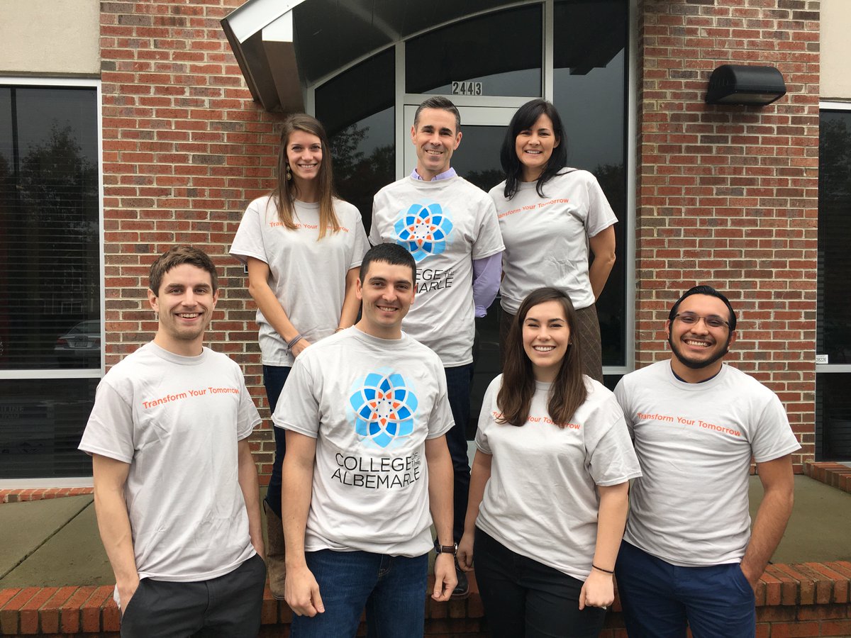 PRIMANC's tweet image. RT @vispoint: Here's our @COA_Dolphins team sporting their new branded t-shirts!