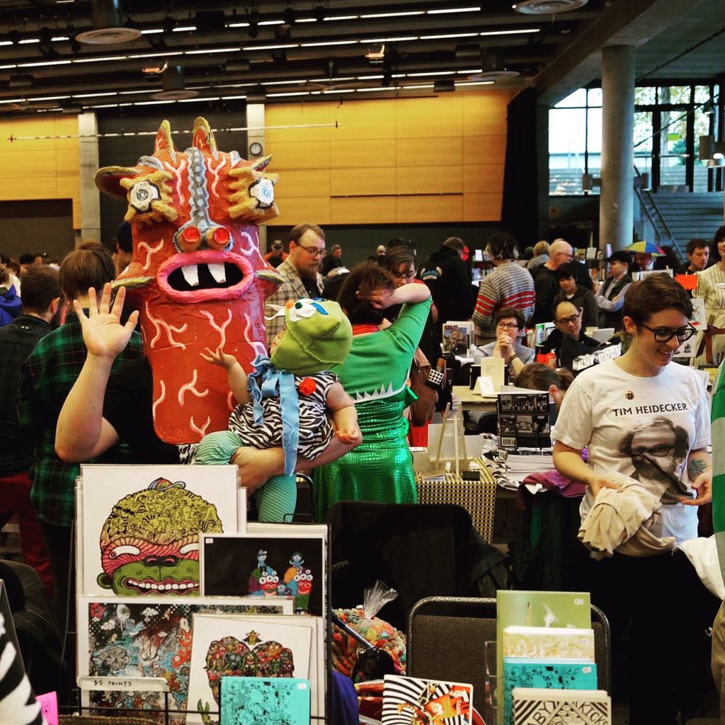 Skuttlesworth's tweet photo. I exhibited at #ShortRunSeattle over the weekend. #mrskuttlesworth #comix #Zines #Seattle https://t.co/Jtlq0ZoRe7