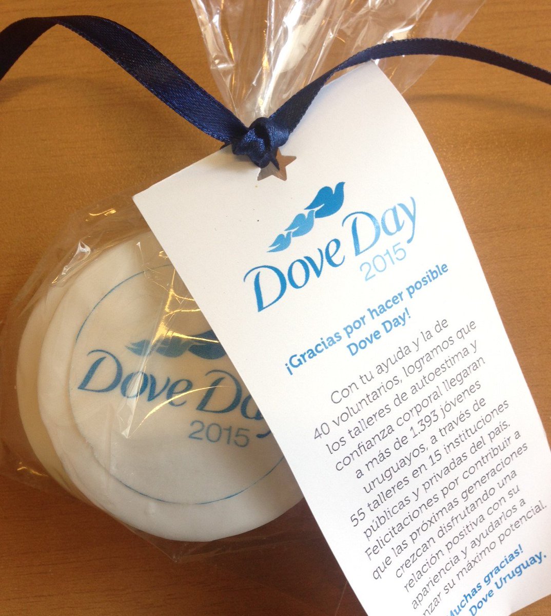 SofiaRdA's tweet image. Qué detalle de @Dove_UY enviar un regalo por participar en el #DoveDay. Fue una  experiencia muy linda! Gracias!