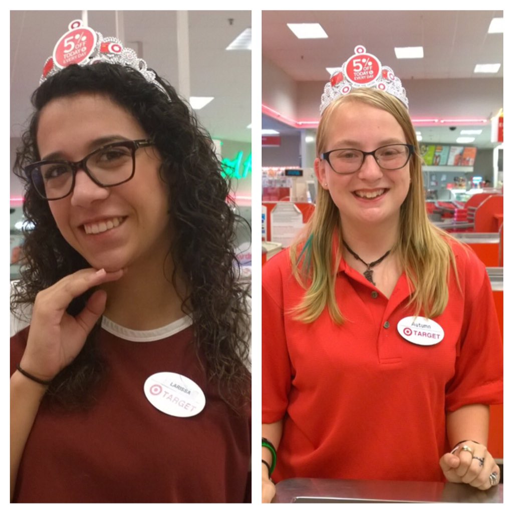 New cashiers Larissa&amp;Autumn were both crowned REDcard queen for saving guests 5%! @DAFlemming74 👸🏽 <a href="/rmunny0128/">Ramiro</a>