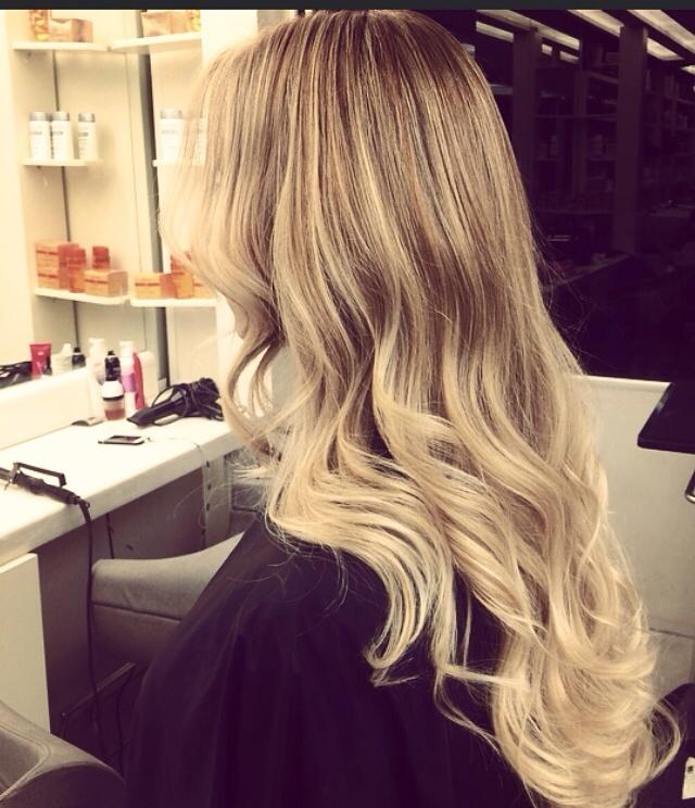 Mhamadedelbi's tweet photo. Loved how the highlights gave the soft easy waves an extra pop!
Love the color?
#Mkedelbi  #daretochange https://t.co/ZF7oKLDTEK