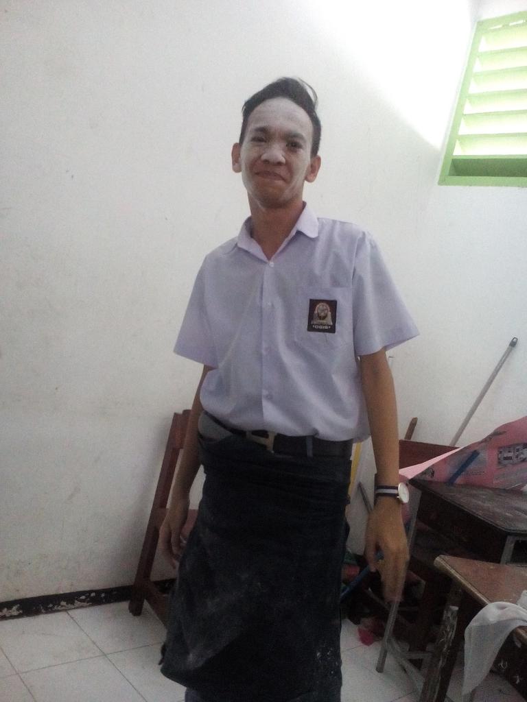 ShidarHasiska's tweet photo. @adhe_caesaryo 😁🙇✌ https://t.co/KIVEnVwTra