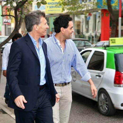RPossePRO's tweet photo. NOS VISITA @mauriciomacri 

Este MIERCOLES 4 de Noviembre Mauricio estará visitando nuestra provincia.
Los esperamos https://t.co/9c3W7iJEip