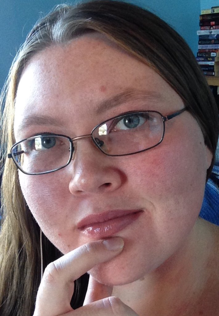 The_Book_Queen's tweet photo. Ignore my skin today (damn breakouts), but I'm kinda liking this lip color. #makeupexperiments #nofilter https://t.co/n4zBuc3Sak