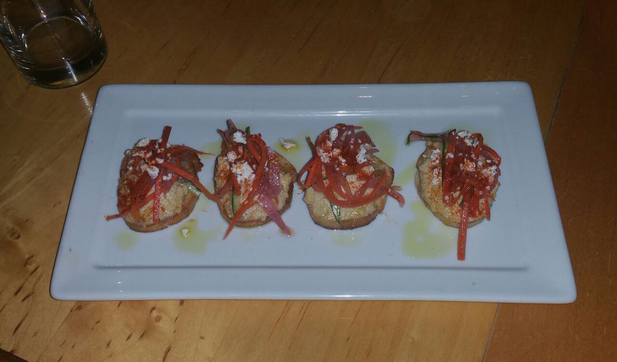 FlicksandFood's tweet photo. Traditional flavored #hummus with pickled slaw put a twist on the original at #20nine https://t.co/mKfjfofWw6 https://t.co/6nhVsW2uSQ