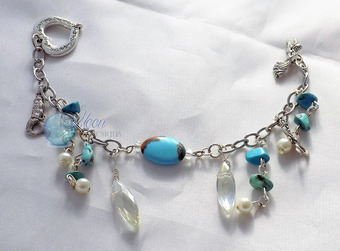 beyondthemoond1's tweet photo. Floaty Fun
Lovely Charm Bracelet 
Fits 6 1/2- 7 1/4" wrists.
https://t.co/0uRrSYz1H9 #beads #fashion #bracelets https://t.co/Z0lLN7M5Qo
