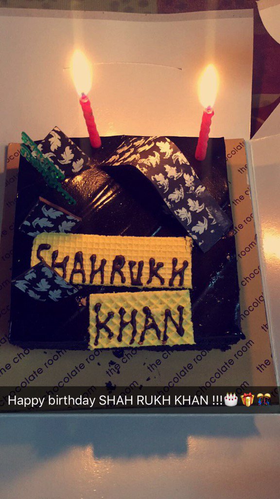 Happy birthday to the KING KHAN !SHAH RUKH KHAN! ! I m your biggest fan! Hope soon will get chance to meet u 