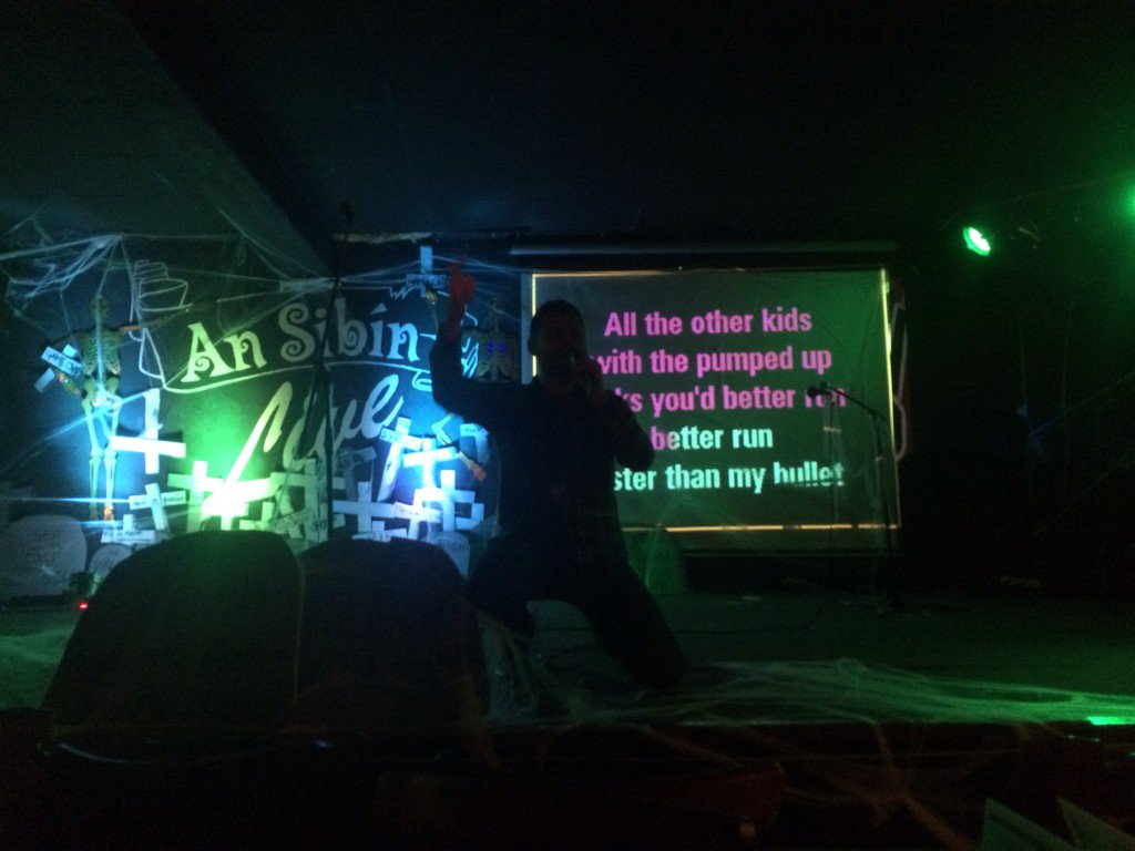EoinKelly_13's tweet photo. #IFF2015 Things got outta hand in #Darmstadt Centralstation https://t.co/woXpWWYcd6