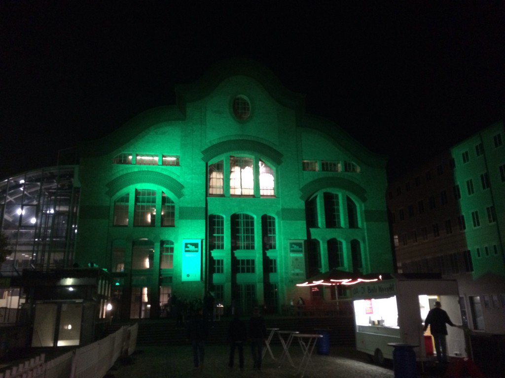 EoinKelly_13's tweet photo. #IFF2015 Things got outta hand in #Darmstadt Centralstation https://t.co/woXpWWYcd6