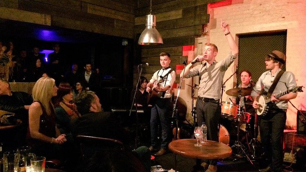 Jazz club in Luton threatened with closure - bbc.in/1NMNI6h #savethebear <a href="/the_bear_club/">The Bear Club</a>