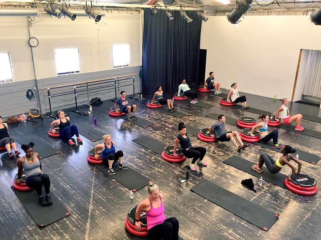 completeBURN's tweet photo. Great #completePOWER #workout today. We love seeing #progress #MotivationMonday #dips on #step360pro https://t.co/inG9igYG66