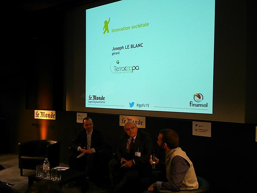 SebPoGo's tweet photo. #GPFS15 remise du prix "#innovation #societale" à #terracoopa par H. Sibille @lelabo_ess https://t.co/5uNVDUgIUw