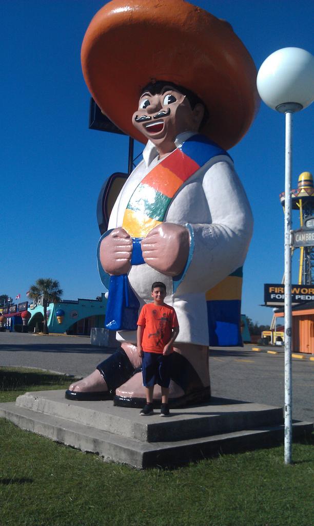 William91819921's tweet photo. South of the Border - oh yeah. #Movember #TacoMundo https://t.co/WgLokWTz8l