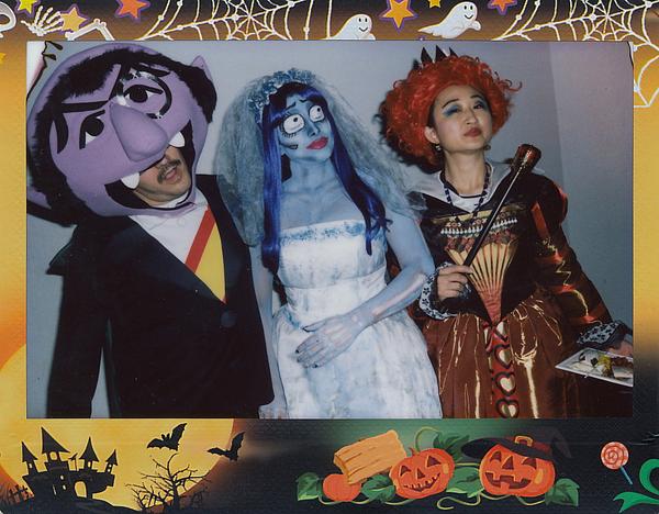 svbizjournal's tweet photo. Blood-sucking capitalist @davemcclure and the costumed pitches @500Startups Demoween https://t.co/F8vWJlcevi https://t.co/ODKpqGhehI