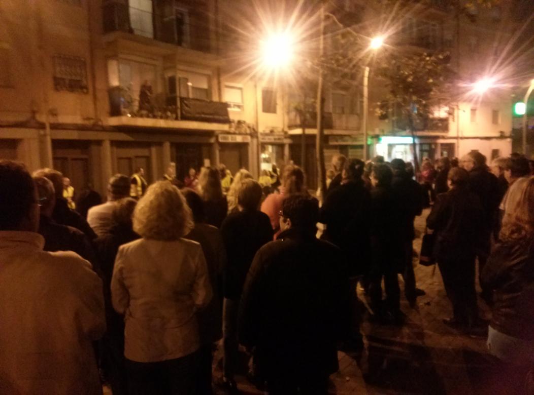juanvizcainoa's tweet photo. Nova concentració al #Besòs Molts veïns fora ocupes, fora drogues del barri #juntspodem https://t.co/Xm5gX0aRx2
