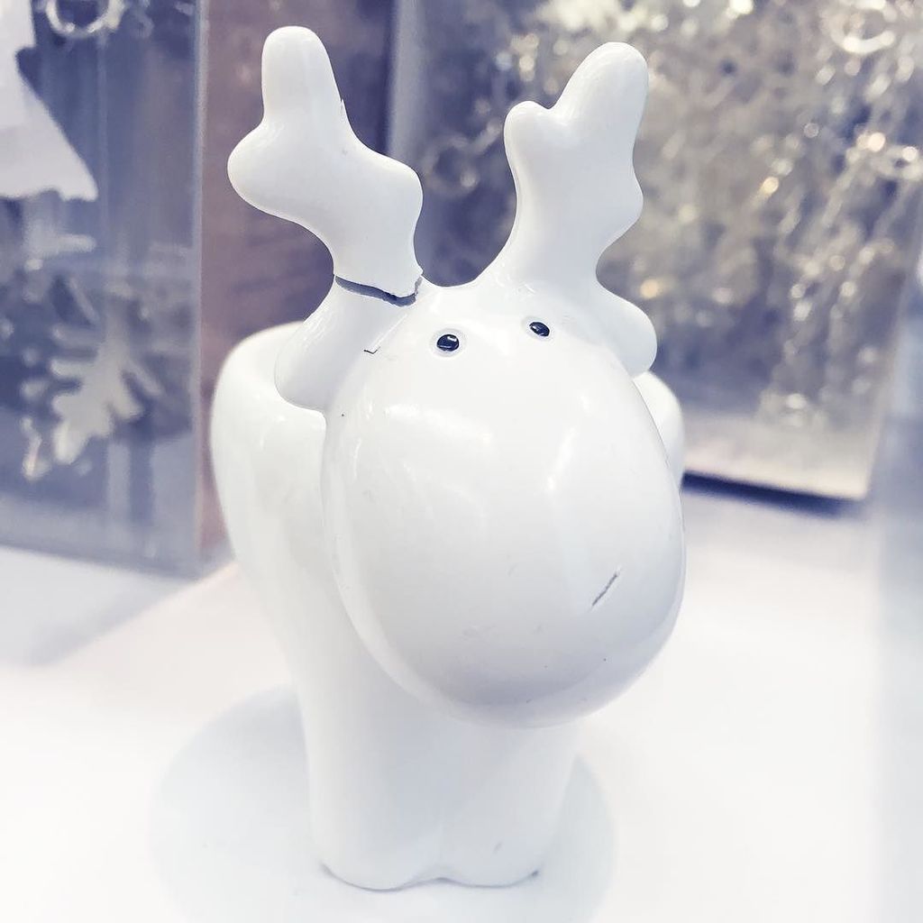 DontCrampMyBlog's tweet photo. I just got excited for #christmas @primarkhome yay! #xmas #christmas #homedecor #xmasguide… https://t.co/ADg7xBOHwa https://t.co/Vfe3z67S1x