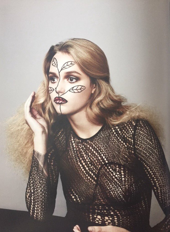 ange_lowery's tweet photo. New work out today in @idolmagazine #surrealistissue 📷:@montanalowery 💄@EmilyMake_up 💇 hair : me #SuperExcited https://t.co/Ox20SoCek4