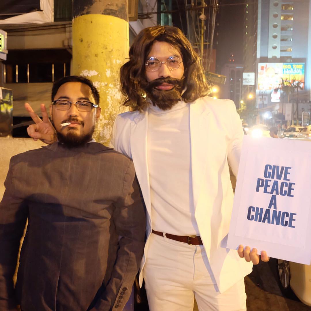 Hope everyone had an awesome Halloween weekend!
🎉🎃🎉

Sincerely,
Backwards Man and John Lennon