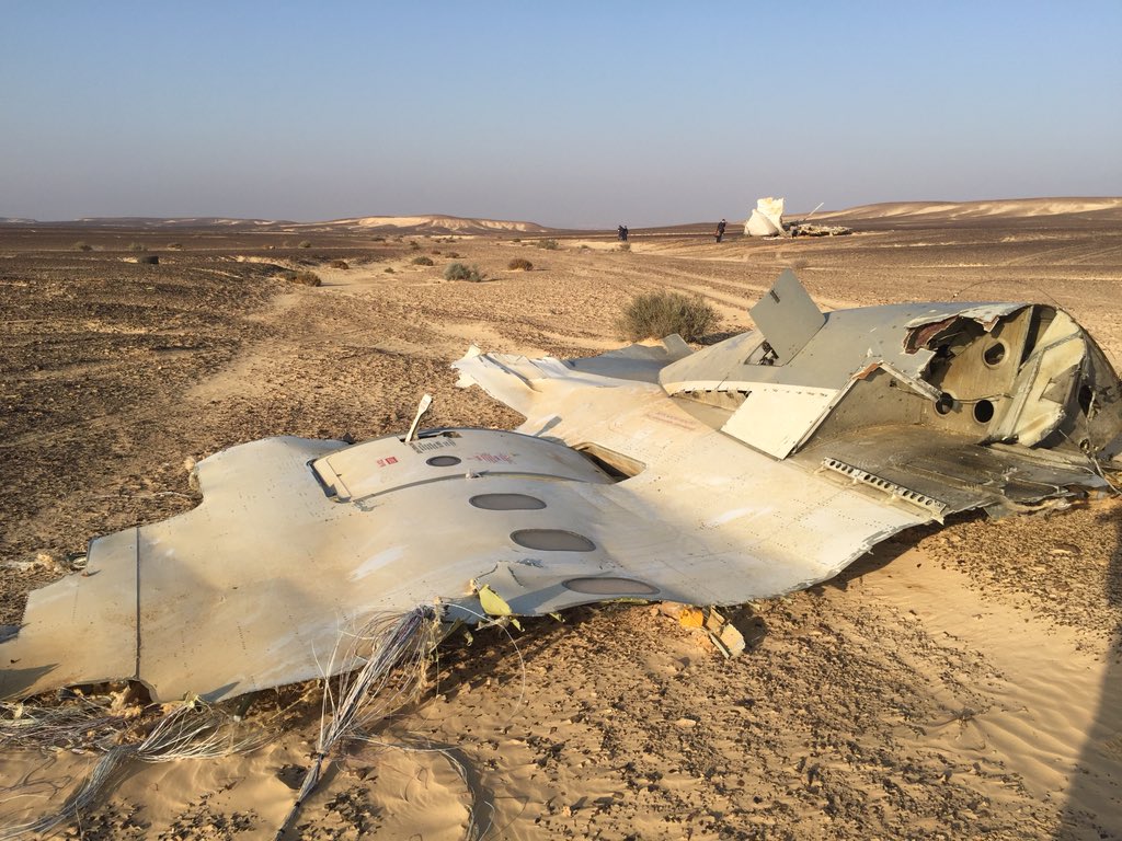 تحطم طائرة روسية تقل 224 راكبا بأجواء سيناء المصريه - صفحة 2 CS0CgIkXAAAWK4W