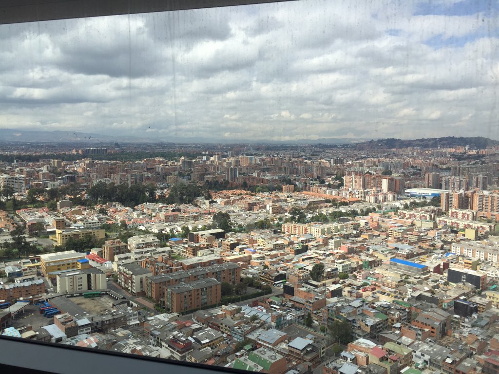 Esta es la vista desde nuestras oficinas.  Quieres hacer parte.  Visitanos #amigos #oficinas #smilecoworking