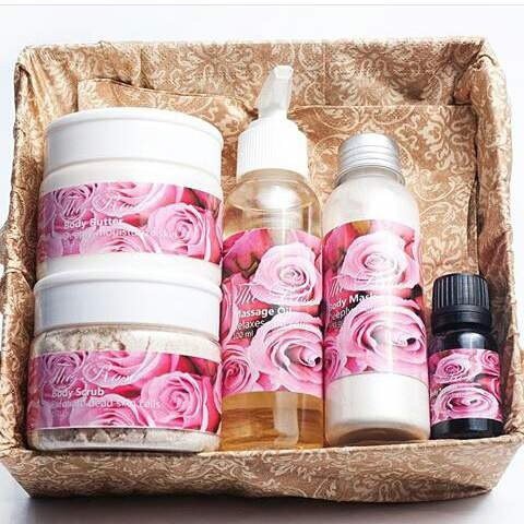 Footballe's tweet photo. SKINCARE LANGGANAN PARA ARTIS &amp; SELEBGRAM  @UnFRBeutyskin Buruan invite pin: 5745734F DIJAMIN PUASS! https://t.co/SSuhdpYqnZ