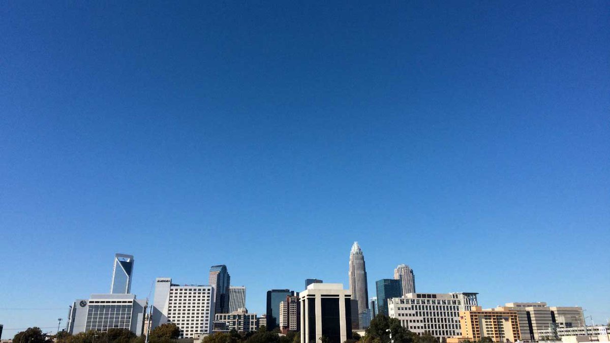 axioscharlotte's tweet photo. 11 things I wish someone had told me about Charlotte before I moved here: https://t.co/PLWCaXmNde https://t.co/gUtI37mNQ2