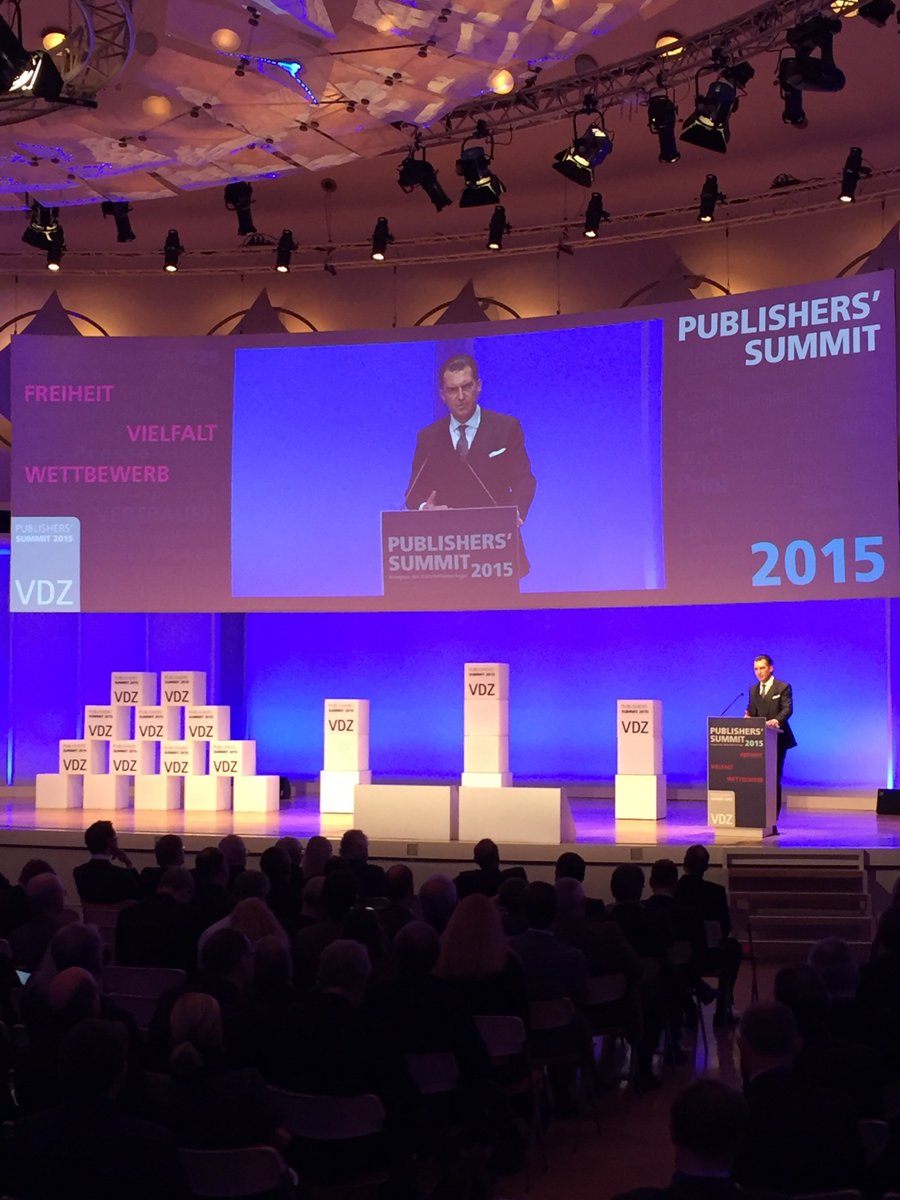 VDZ_Akademie's tweet photo. Noch nie waren Inhalte so gefragt wie heute &amp; #Verlage sind die Garanten für Qualität! P. Welte @burda_news #VDZPS15 https://t.co/W1aE4nWscI
