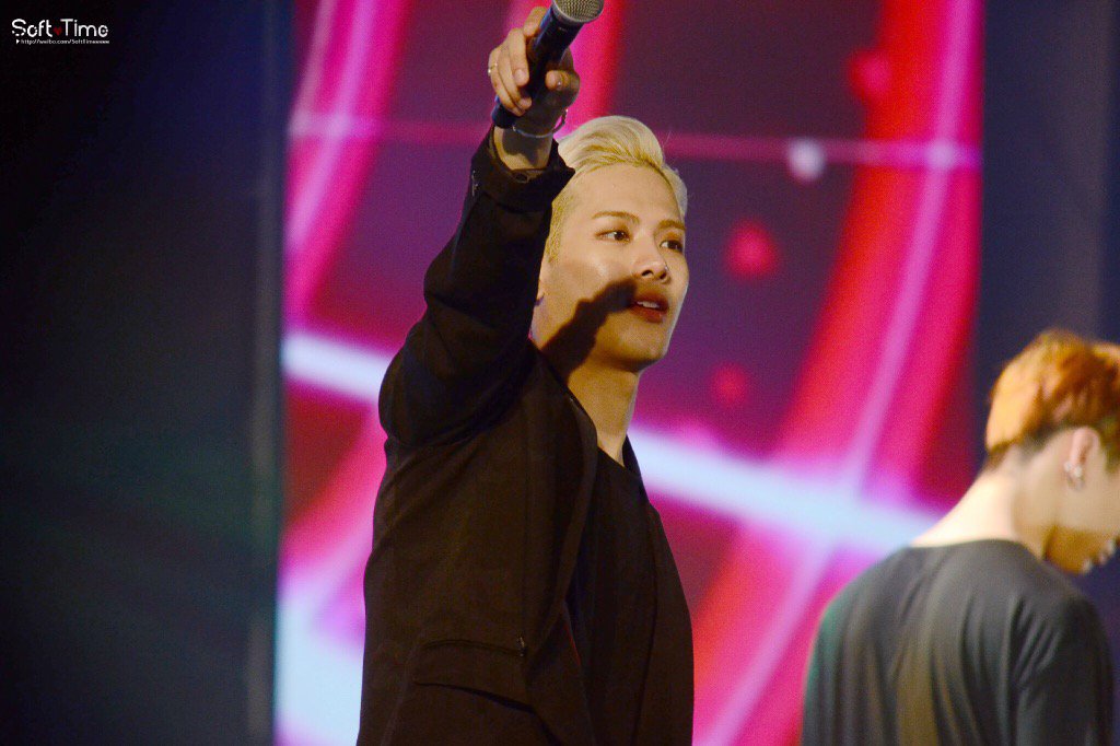 Jackson_Addict's tweet photo. 151031 #Jackson (cr soft time) https://t.co/tX6snJsyi9