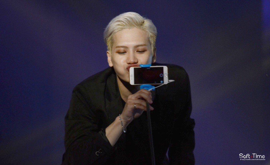 Jackson_Addict's tweet photo. 151031 #Jackson (cr soft time) https://t.co/pY1c602DDV https://t.co/FMjUfgHDla