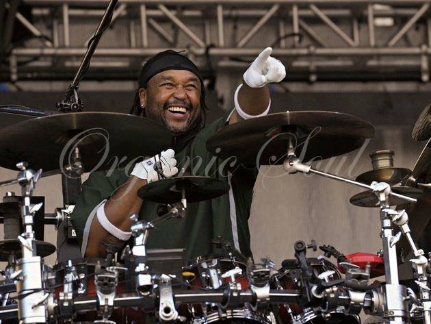 Happy Birthday from Organic Soul...
Drummer Carter Beauford (Dave Matthews Band)  is 58 
 