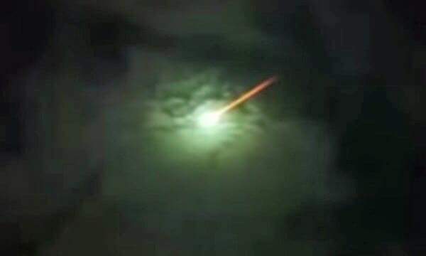 Video Meteorite Bangkok Thailandia.