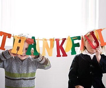 parents's tweet photo. Happy November! 🍁🍂 These kid-friendly crafts will make the whole family feel grateful: https://t.co/Mx9bDu8Y31 https://t.co/dnSeHitS79