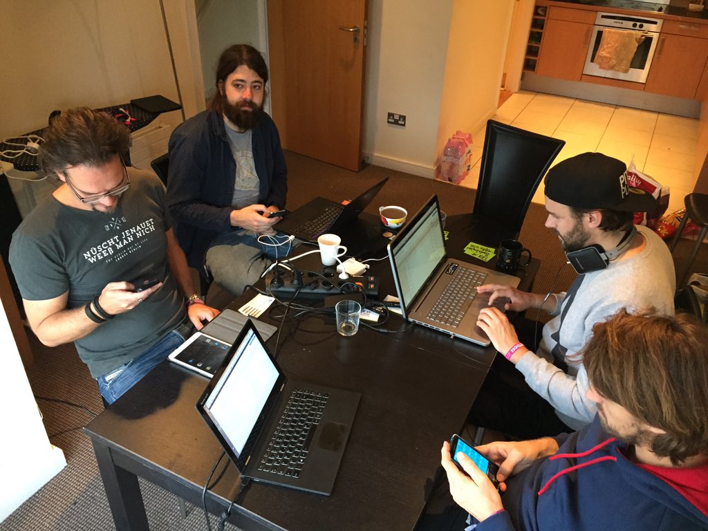startliveatwork's tweet photo. Work Smart, Play Hard for #websummit see ya in 3 hours for #pitchslapping at #pubcrawl https://t.co/j8YUrlKh9T