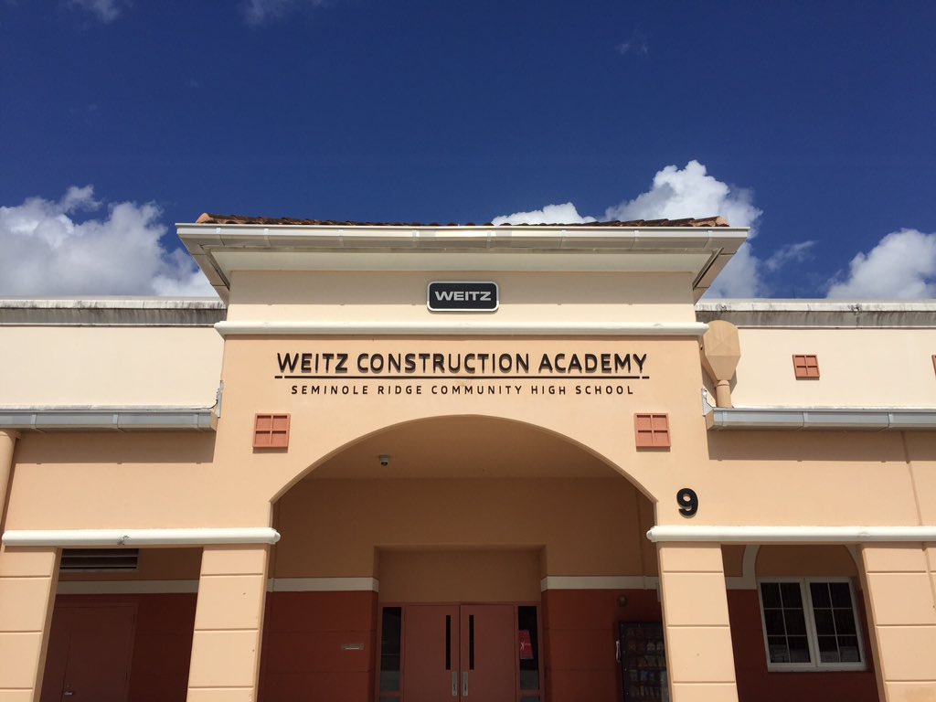 TheWeitzCompany's tweet photo. New signs #WeitzConstructionAcademy @SRHSHawks #WeitzFL https://t.co/r4HI3rigl2