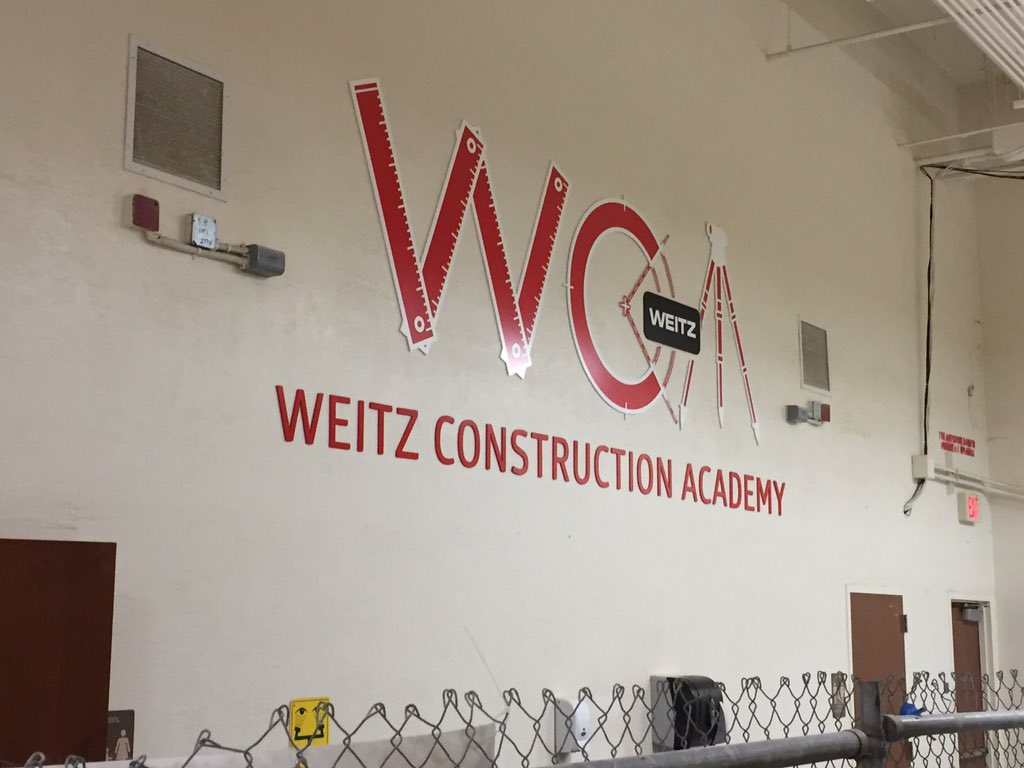 TheWeitzCompany's tweet photo. New signs #WeitzConstructionAcademy @SRHSHawks #WeitzFL https://t.co/r4HI3rigl2