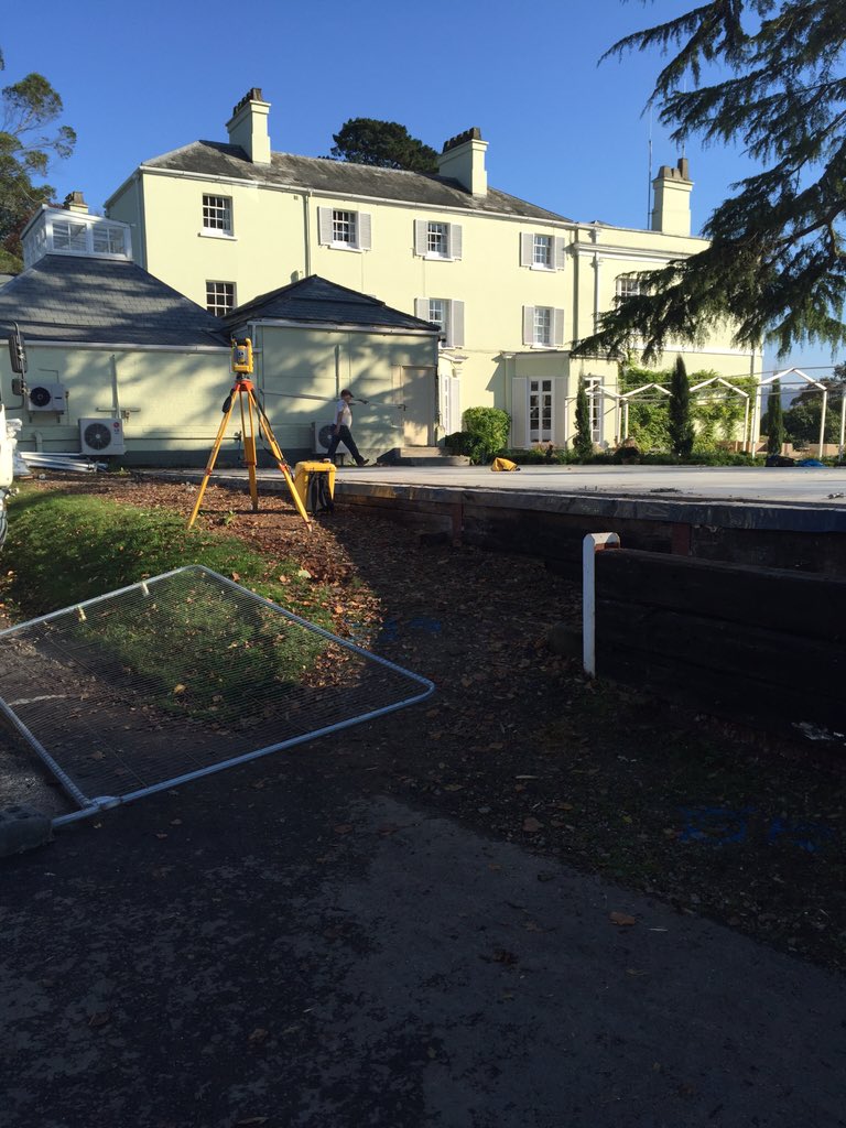 WeareeaseJay's tweet photo. Ground broken on The Deer Park Orangery &amp; House! Tallyho chaps @GodfreyAdamson @DeerParkHotel #DeerPark https://t.co/26r2RyTmLY