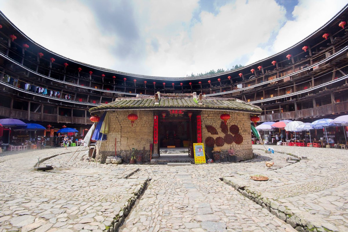 Vorige maand bezocht collega Nathalie de omgeving van #Xiamen #China #hakkahuizen #travel bit.ly/1N8FW3W