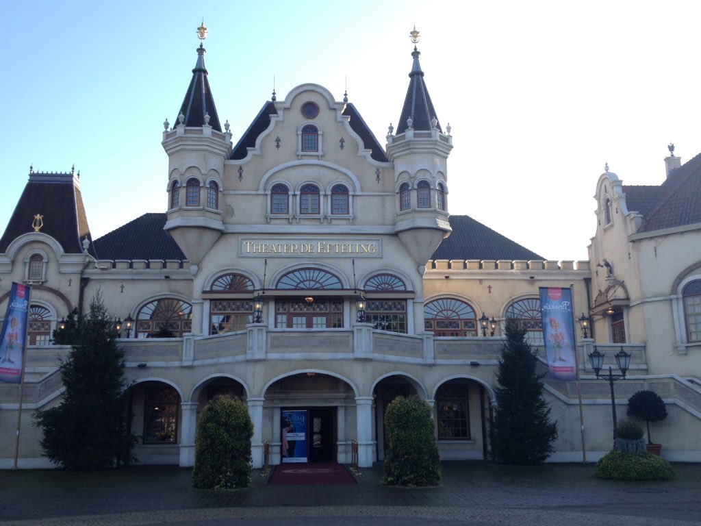 Provero's tweet image. Even schakelen in deze sprookjesachtige omgeving, maar digitaal en #omgevingswet is geen sprookje! #viag congres