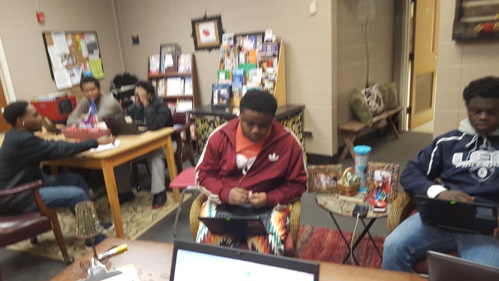HCTCounselor's tweet photo. Starting bright and early on a Monday submitting college apps! @HSVk12 @HCSCounselor @scobbiv #iappliedtocollegeweek https://t.co/zEgmd9m4qp