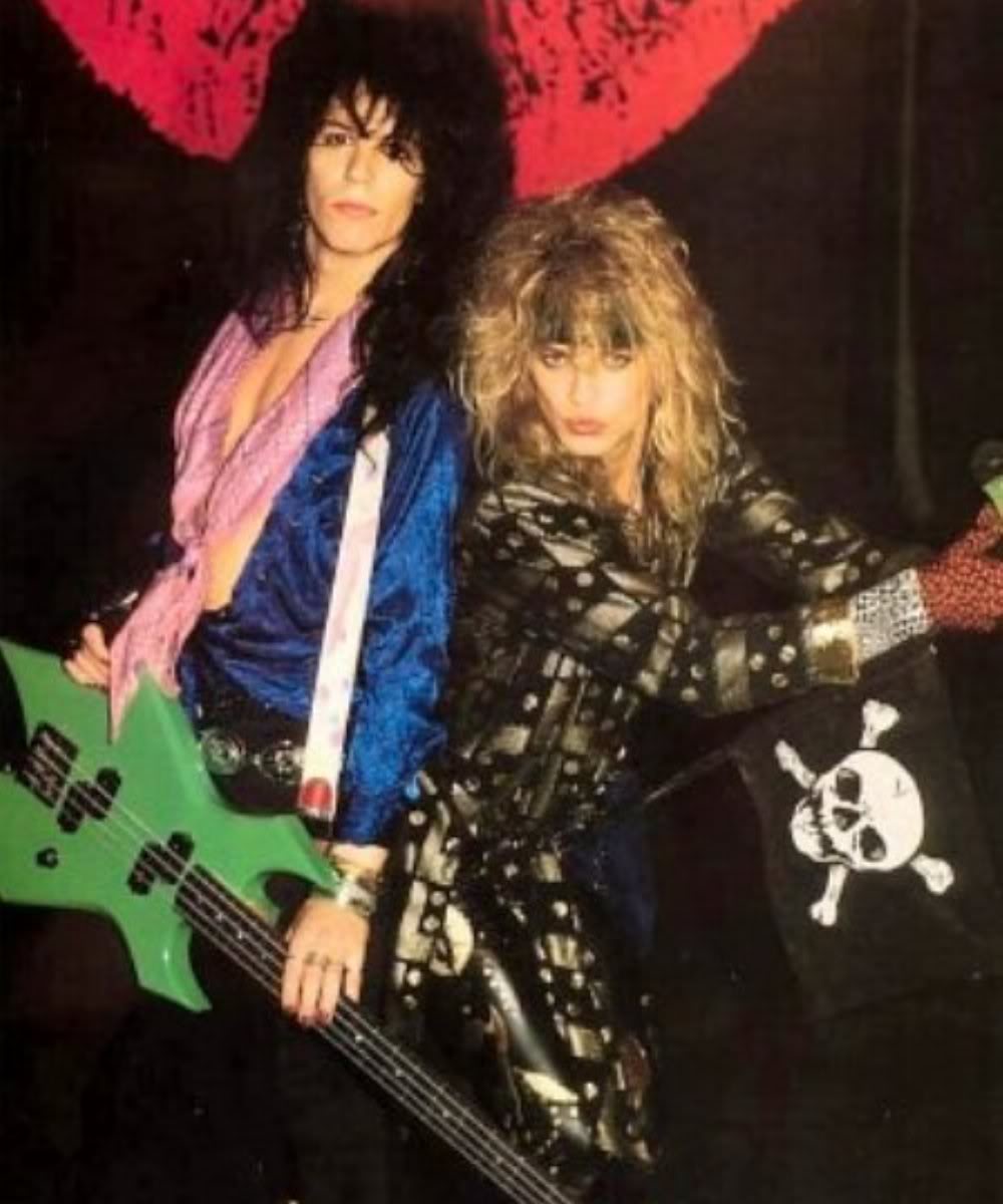 Happy Birthday to the guy with the cool lime green BC Rich Warlock bass! Bobby Dall from Poison turns 52 today! 