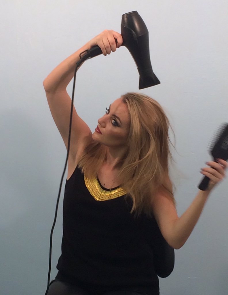 anna_steph's tweet photo. Feeling like I'm on cloud nine โบ๏ธ#filmingwithcloudnine #makeupforcamera #makeupartistleeds #mua #makeupartistuk https://t.co/KDWHD2p2rk