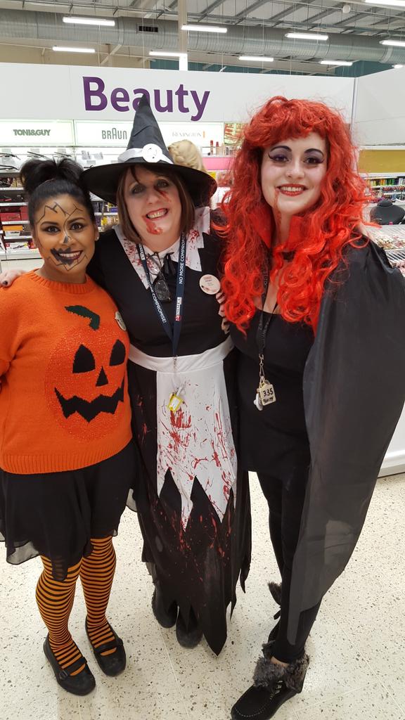 CornsJacqui's tweet photo. We love to dress up at tesco dudley! Had a spooky spectacular Halloween  🎃🎃 @BeautyWrldSkool @gina_pollitt https://t.co/OVKzO0rLKg