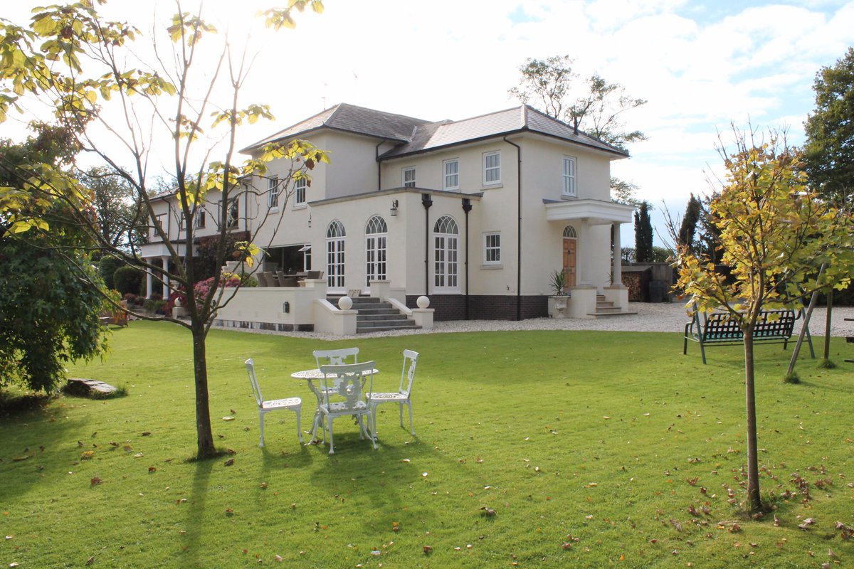 New to the market, this impressive country property. 
Call us now to view on 01562 519117 bit.ly/1Q5OZrw