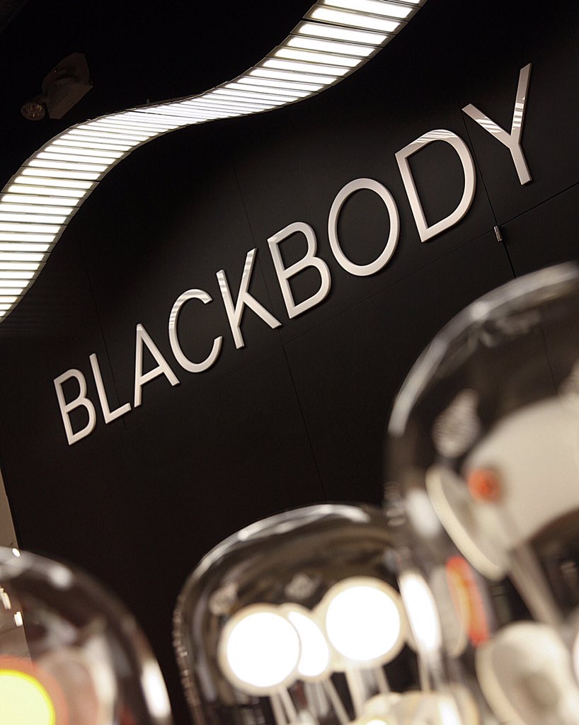 blackbody_oled's tweet photo. Souvenirs from #SDDdesignhunt ... |
#BlackbodyOLED #DesignHunt #sohodesigndistrict #SohoDesign #OLED https://t.co/KmosNaOJ7R